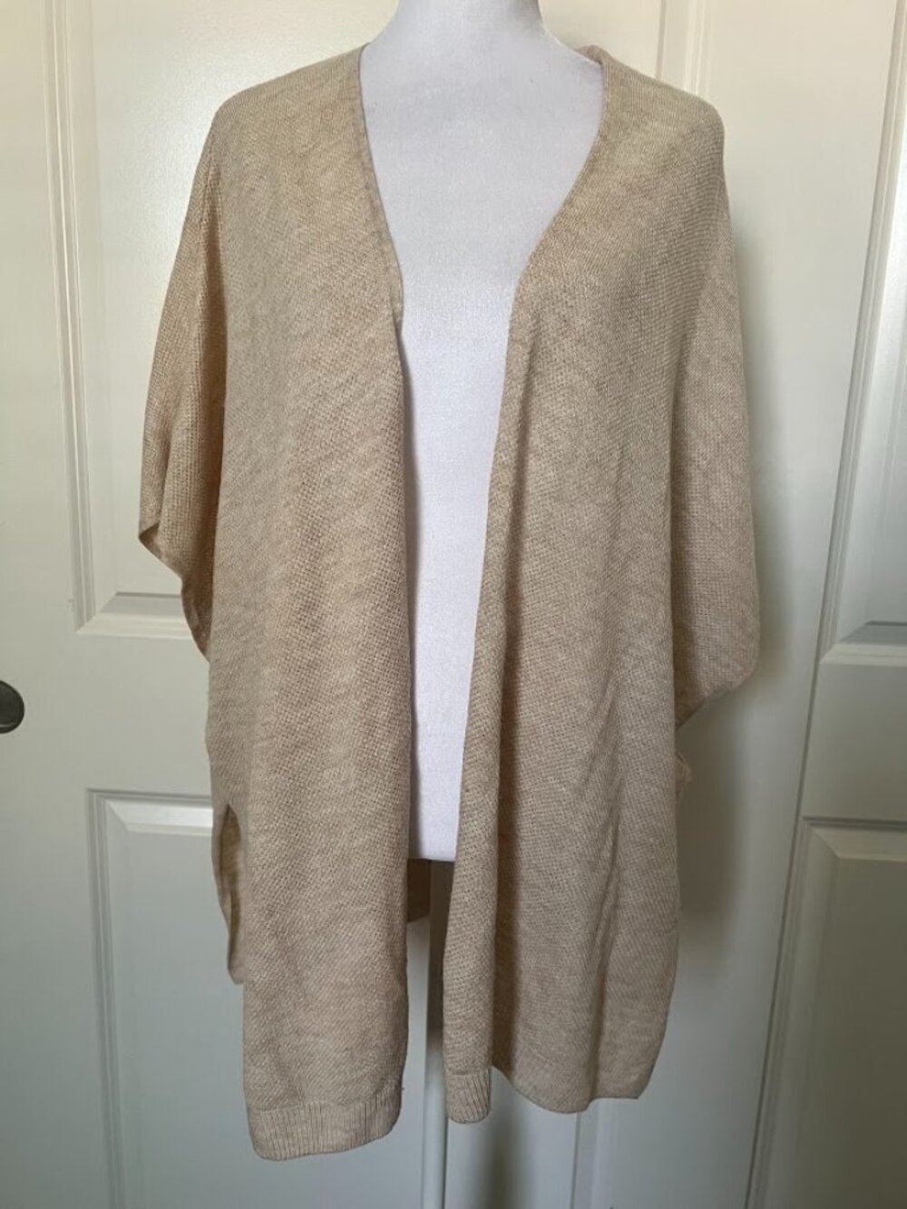 Ann Taylor LOFT Beige Dolman Sleeve Open Front Cardigan Shawl Sweater Size M/L
